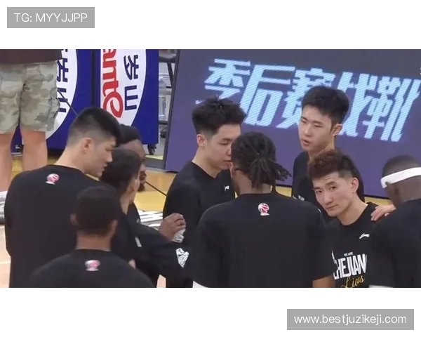 胡金秋坚毅拼搏展现领袖风采